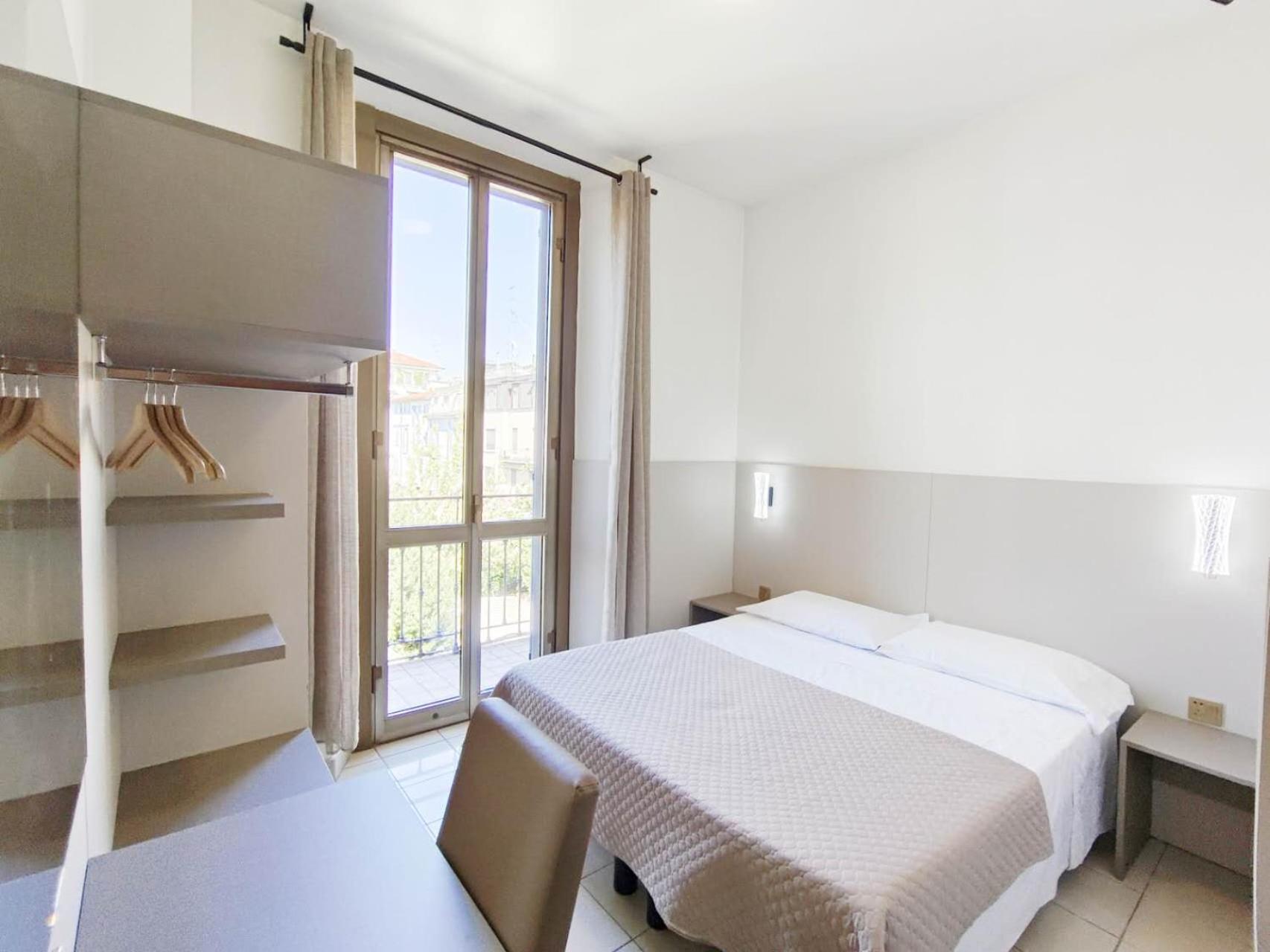 Hotel Mondial Milan Exterior photo